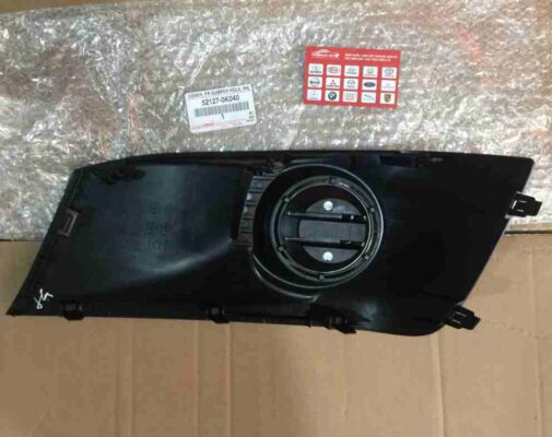 ỐP ĐÈN CẢN TRƯỚC PHẢI TOYOTA FORTUNER