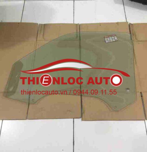 kính cánh cửa trước phải ford everest