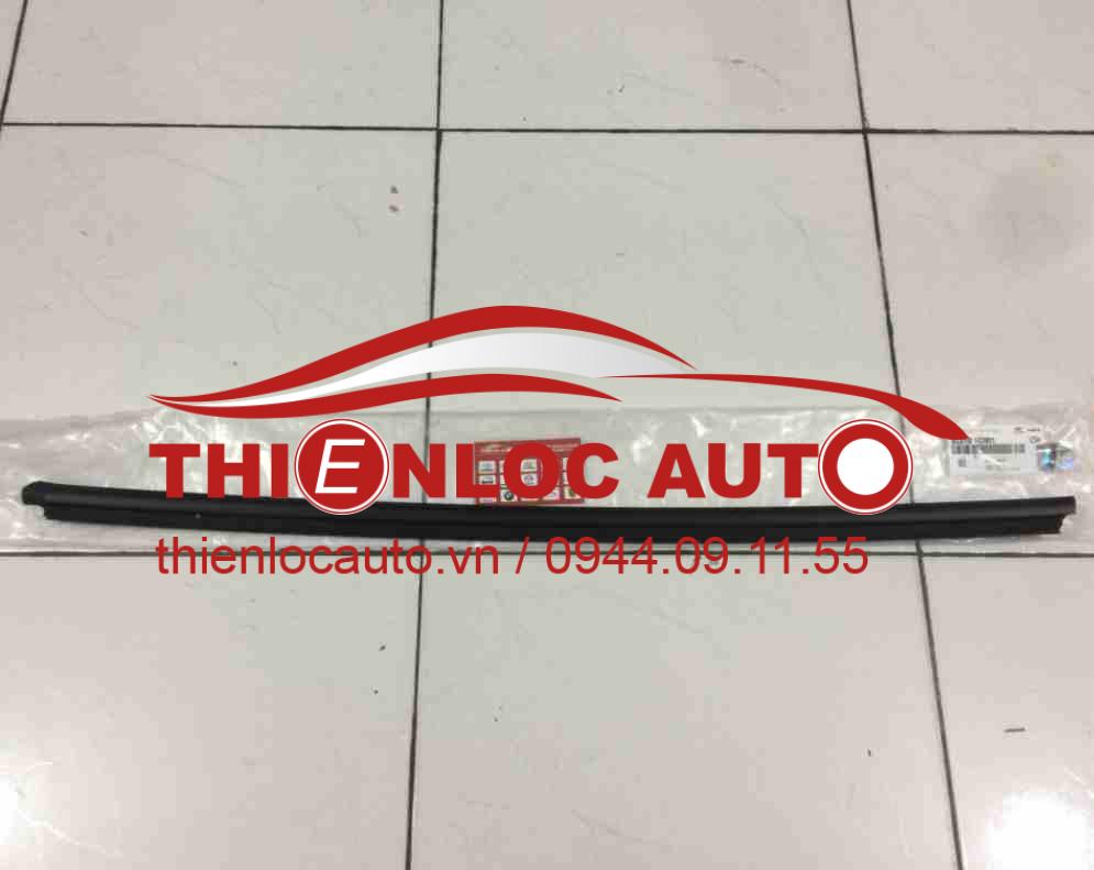 NẸP CHÂN KÍNH NGOÀI HYUNDAI GETZ