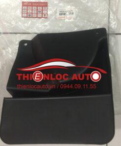 CHẮN BÙN BÁNH SAU TOYOTA PRADO