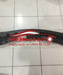 ỐP CHÂN KÍNH CHẮN GIÓ HYUNDAI I10