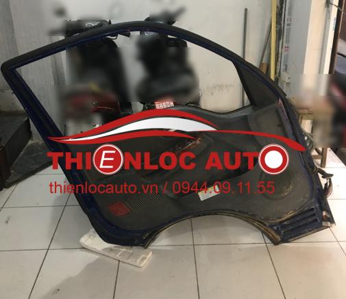 CÁNH CỬA TRÁI KIA BONGO
