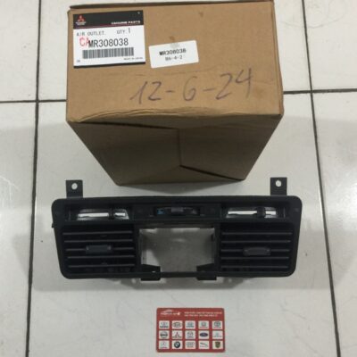 CỬA GIÓ ĐIỀU HÒA GIỮA MITSUBISHI PAJERO