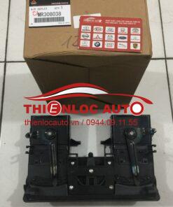 CỬA GIÓ ĐIỀU HÒA GIỮA MITSUBISHI PAJERO