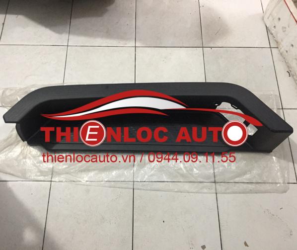 BẬC CỬA LÙA TOYOTA HIACE