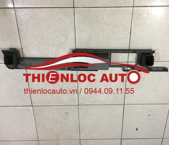 TÁP LÔ DƯỚI TOYOTA HIACE
