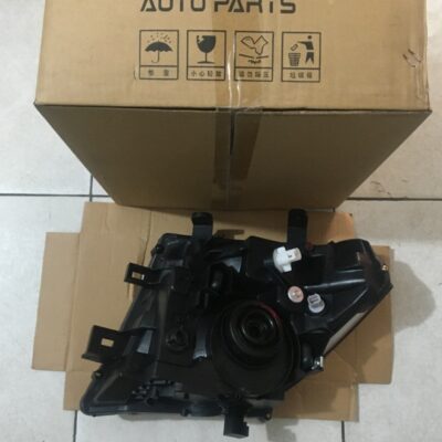 ĐÈN PHA PHẢI NISSAN NAVARA 2010