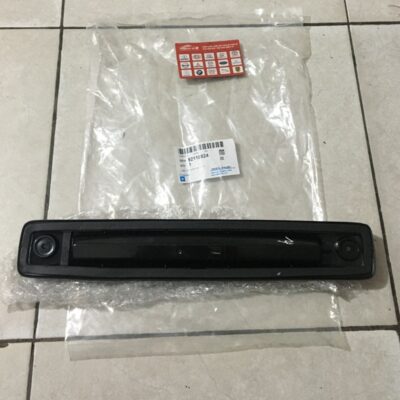 ĐÈN PHANH TRÊN CAO CHEVROLET COLORADO