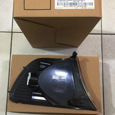 ĐÈN XI NHAN TRÁI TOYOTA ZACE