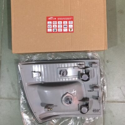 ĐÈN XI NHAN TRÁI TOYOTA HIACE