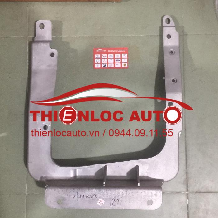 GIÁ BẮT ĐÈN PHA THACO AUMAN