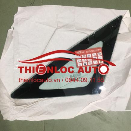 KÍNH CHẾT TAM GIÁC TOYOTA INNOVA