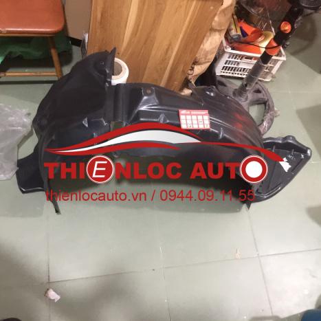 LÒNG DÈ TRƯỚC TRÁI MAZDA 3