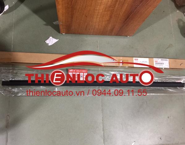 NẸP CHÂN KÍNH TRƯỚC ISUZU HILANDER