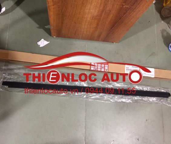 NẸP CHÂN KÍNH TRƯỚC ISUZU HILANDER