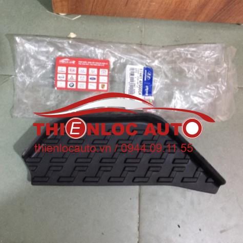 ỐP BẬC LÊN XUỐNG TRÁI HYUNDAI H100