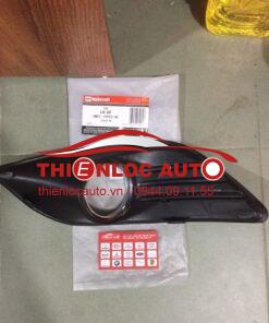 ỐP ĐÈN GẦM PHẢI FORD FOCUS