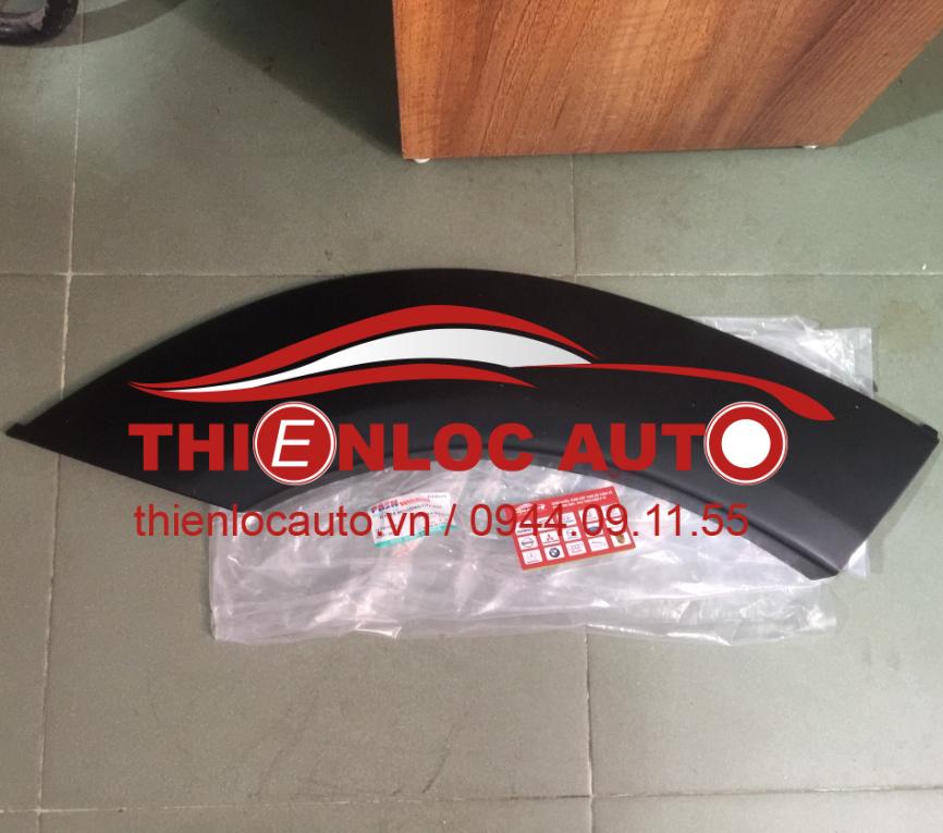 ỐP PHỒNG HÔNG XE MIẾNG TRƯỚC TOYOTA FORTUNER