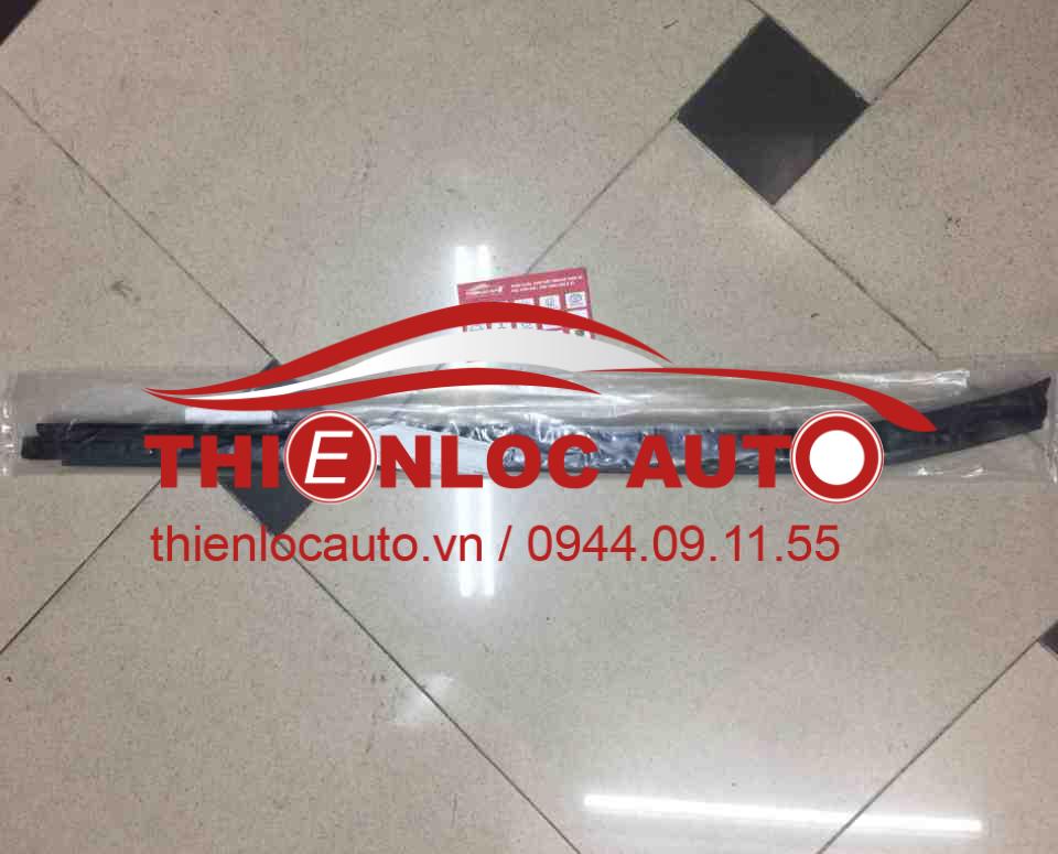 NẸP CHÂN KÍNH NGOÀI SAU PHẢI FORTUNER