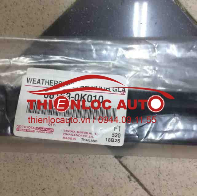 NẸP CHÂN KÍNH NGOÀI SAU PHẢI FORTUNER
