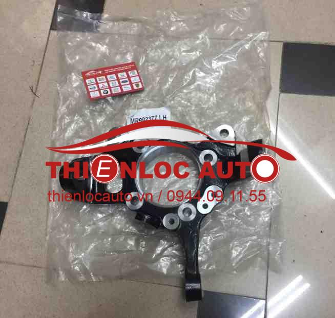 NGÕNG MOAY Ơ TRƯỚC TRÁI MITSUBISHI TRITON